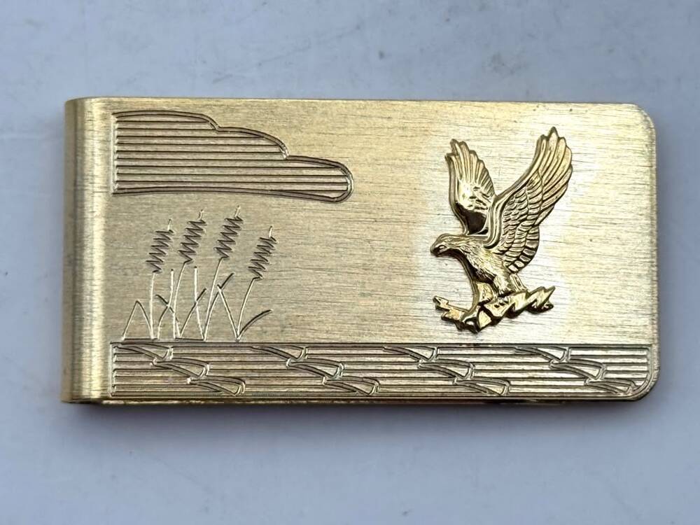 Vintage Gold Tone Money Clip Flying Eagle Cattails Water Relief Unmarked Metal